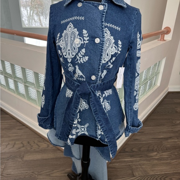 Venus Embroidered Denim Jacket - Picture 6 of 7